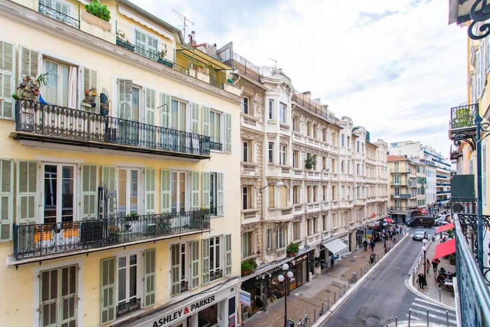 L37 Staywizus - F1 Central 2 min de la mer Balcon & CLIM Apartment in Nice