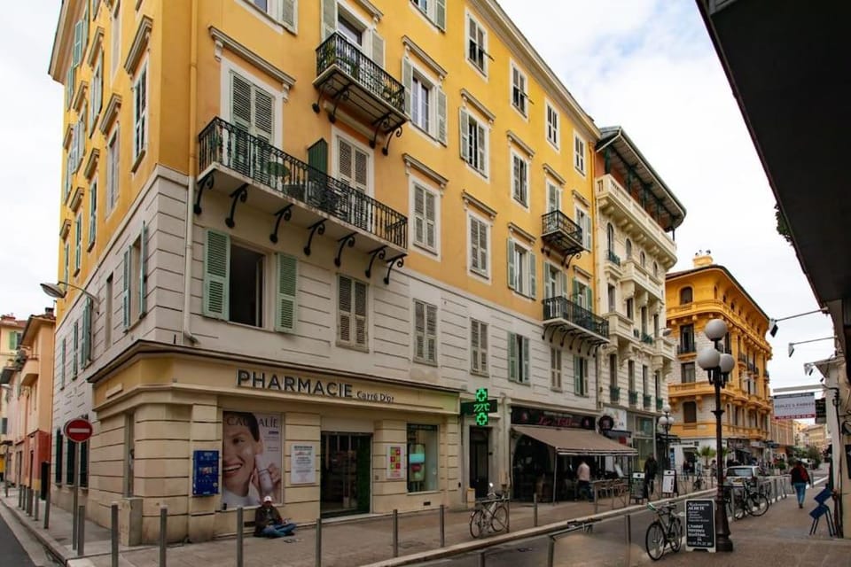 L37 Staywizus - F1 Central 2 min de la mer Balcon & CLIM Apartment in Nice