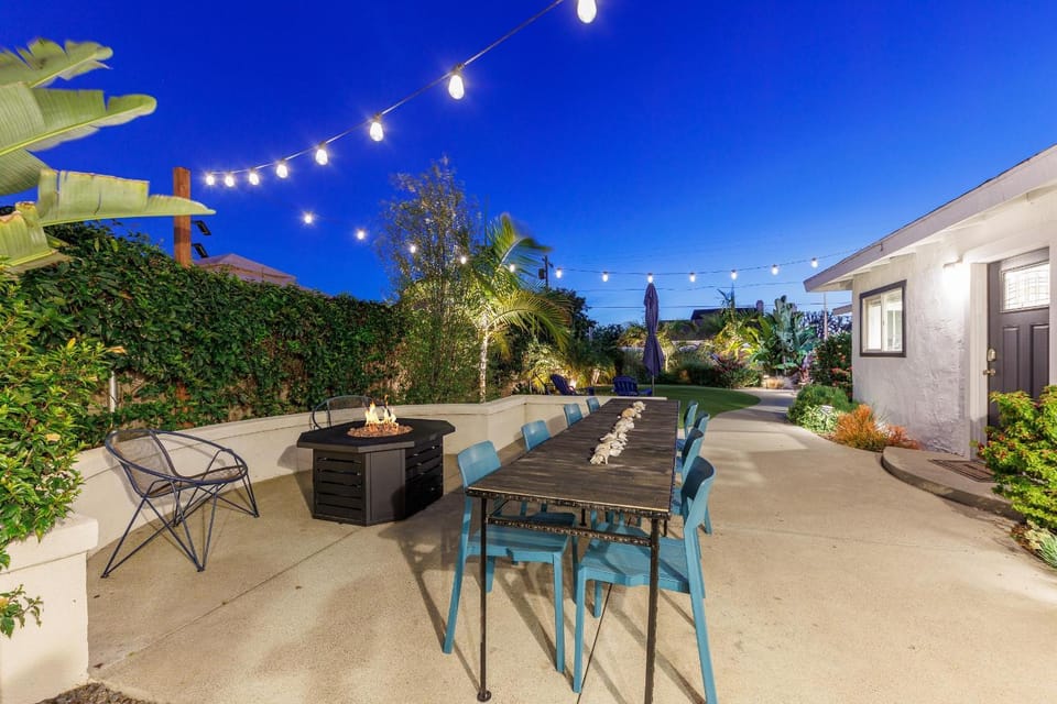 Pet Friendly Beach Bungalow, Close to Beach House in Carlsbad