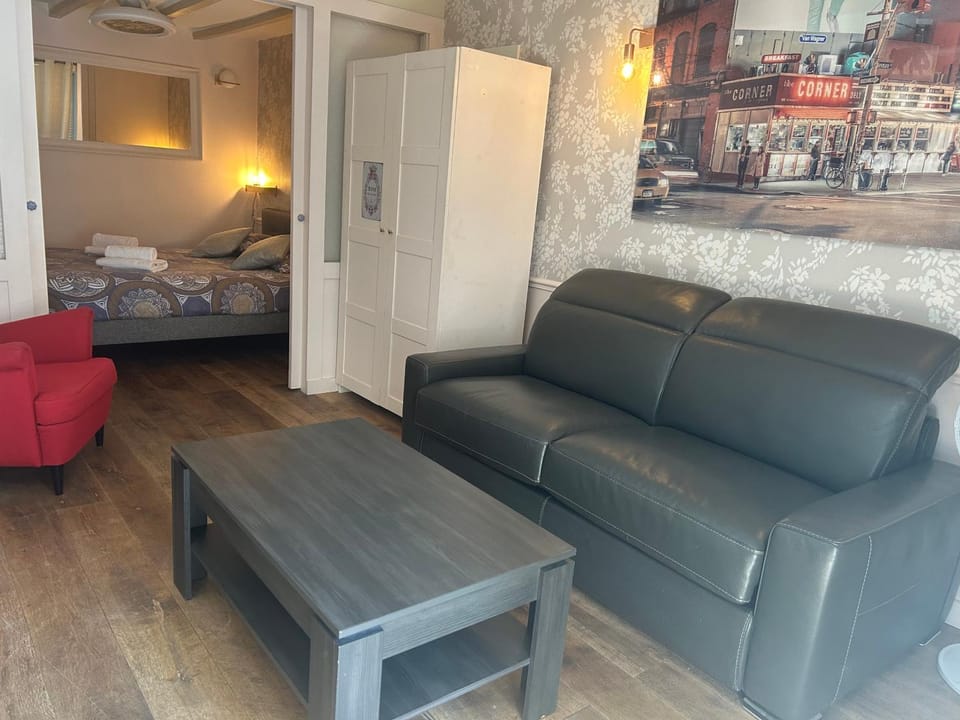 Ancien Atelier Parisien Grand 2 pièces Apartment in Paris