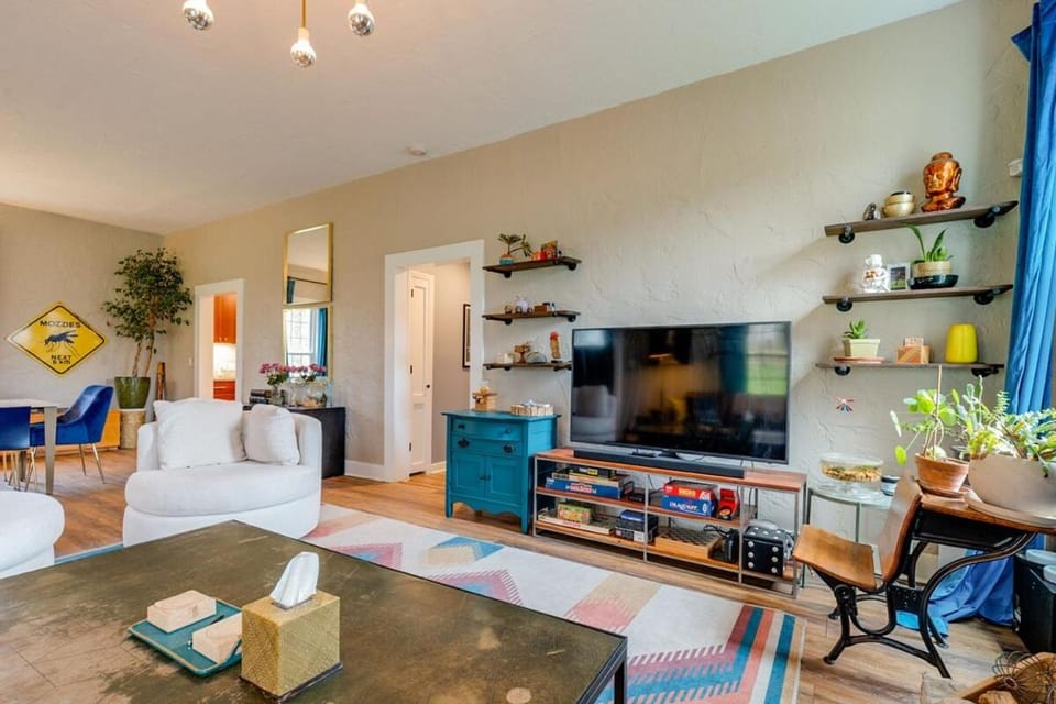 Historic East Nash Sleeps 6 House in East Nashville