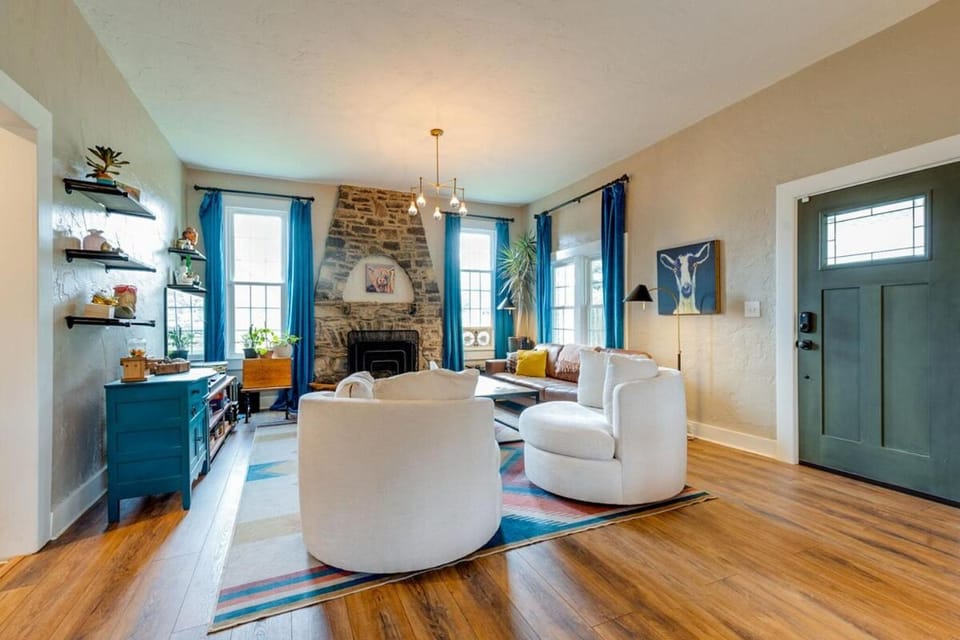 Historic East Nash Sleeps 6 House in East Nashville