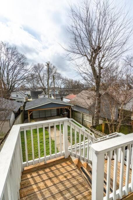 NEW 7 mins to Broadway Sleeps 8 House in Nashville