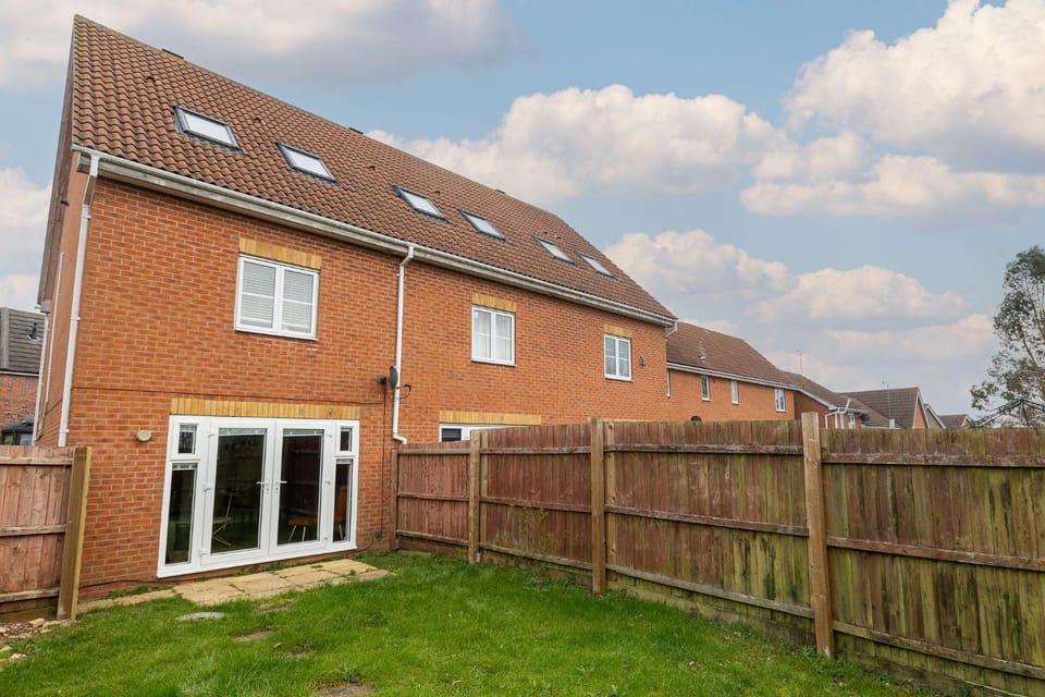 Property building, Garden