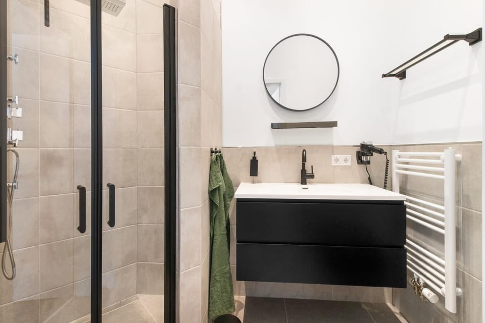Shower, Bathroom