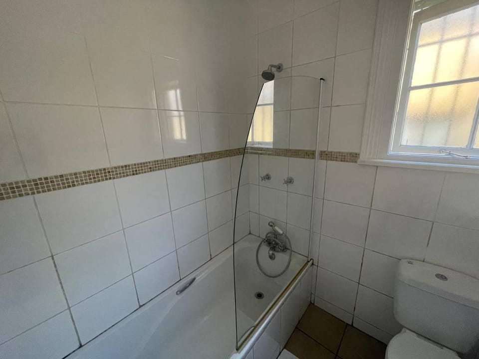 Bathroom, TV and multimedia