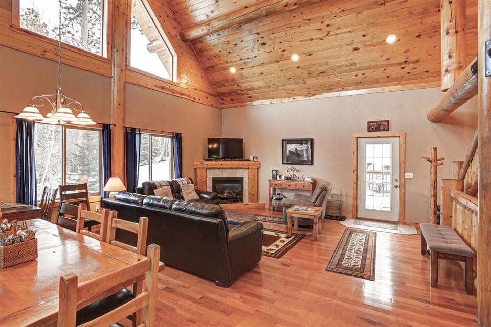Arrow Lodge House in North Lawrence