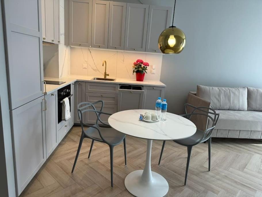 Cozy Kingdom Apartment in Warsaw