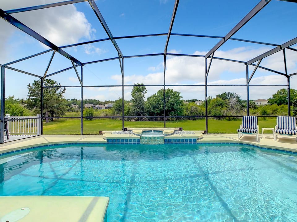 Extended Sun Deck with Private Pool in Gated Quiet Community House in Polk County
