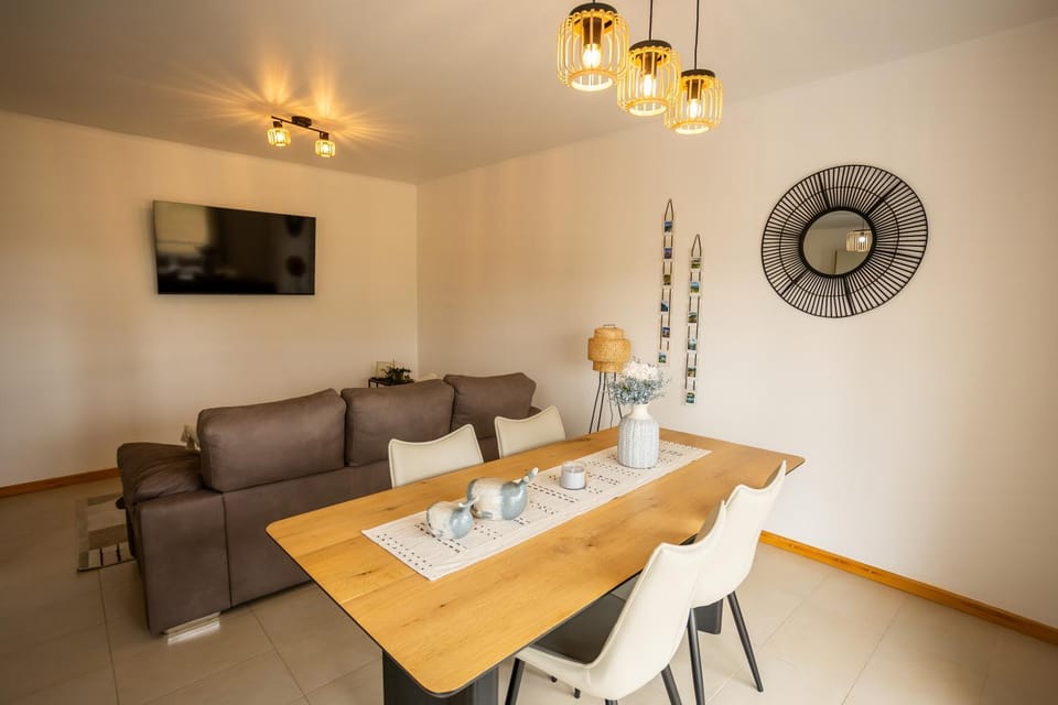 Communal lounge/ TV room, TV and multimedia