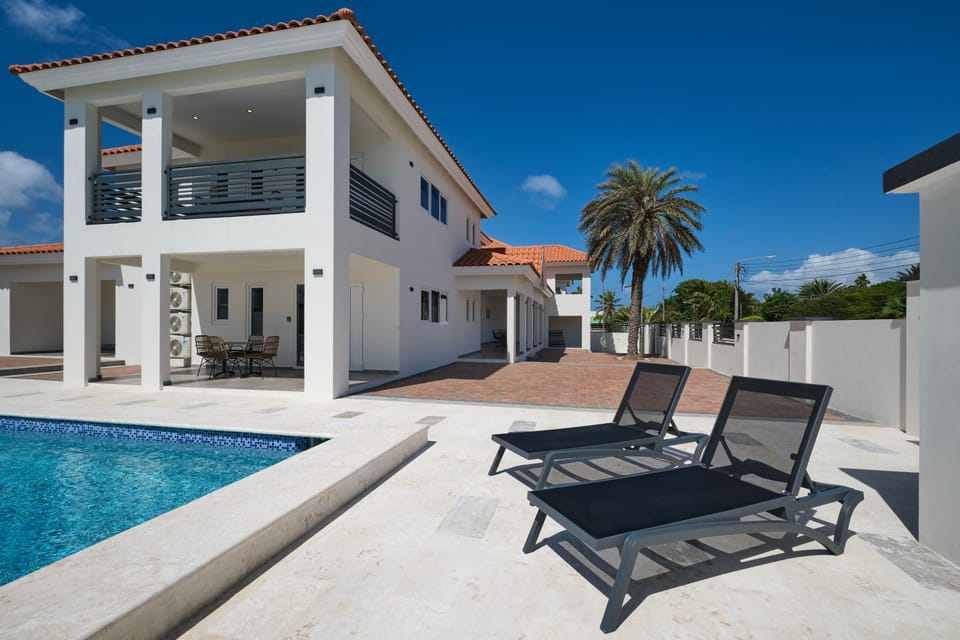 Property building, Swimming pool