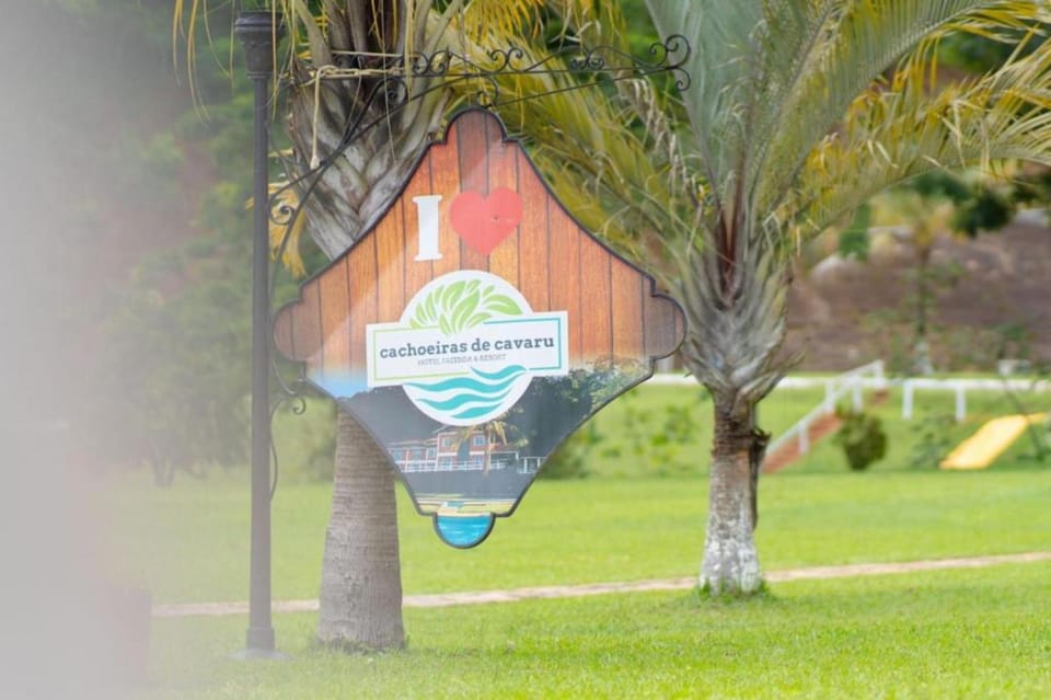 Spring, Day, Logo/Certificate/Sign, Text overlay, Garden view, Street view