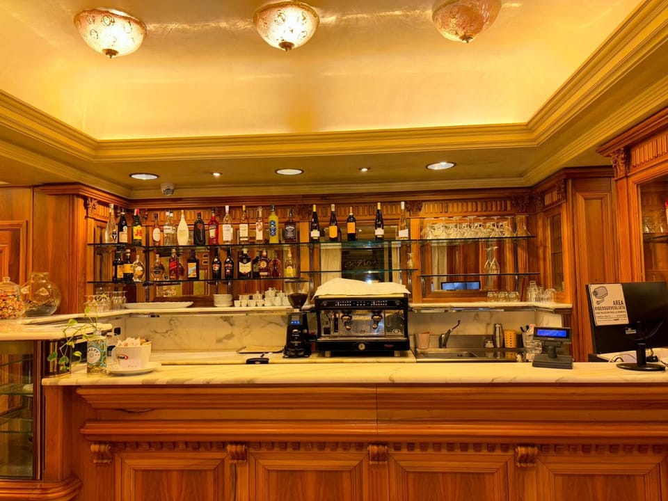Lounge or bar