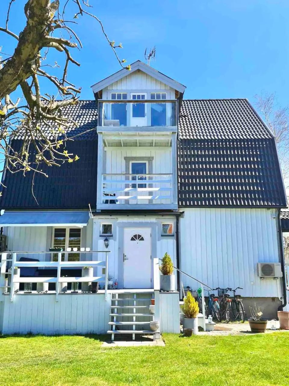 Property building, Garden view