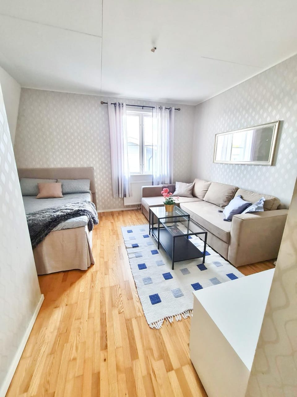Living room, Bedroom