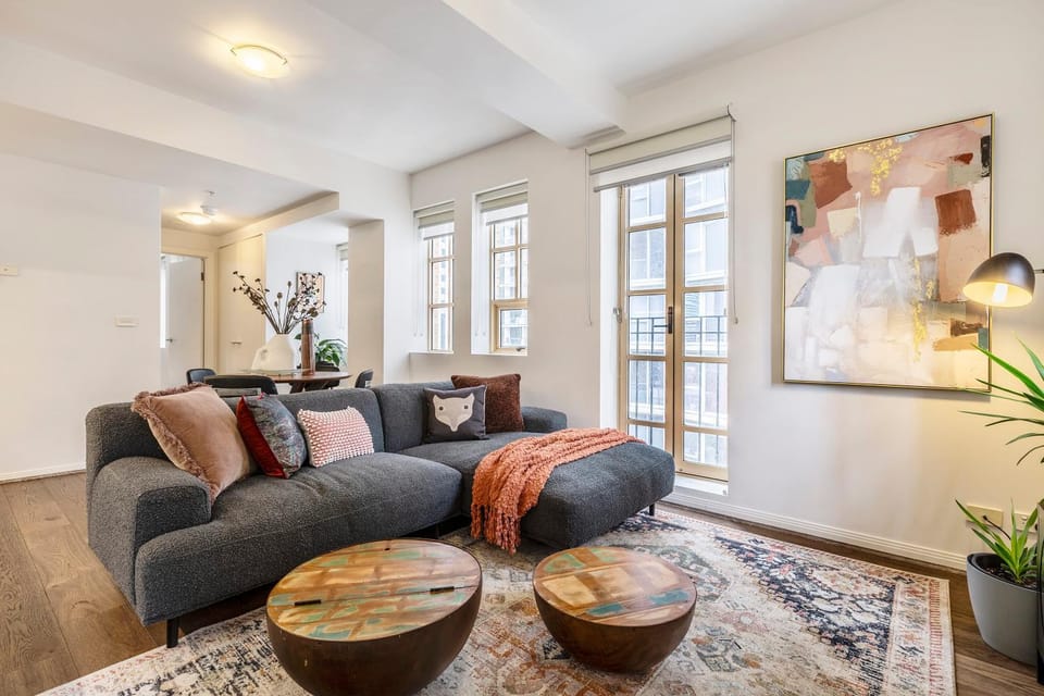 Living room, Seating area
