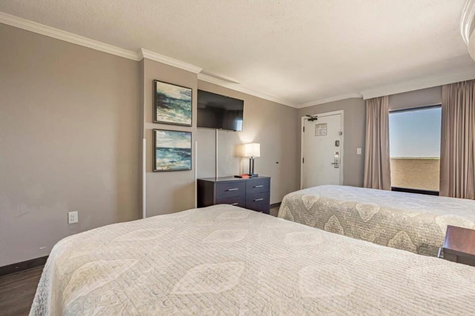 Ocean Front 1BR - Caravelle 1036 House in Myrtle Beach