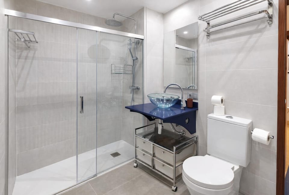 Shower, Toilet, Bathroom