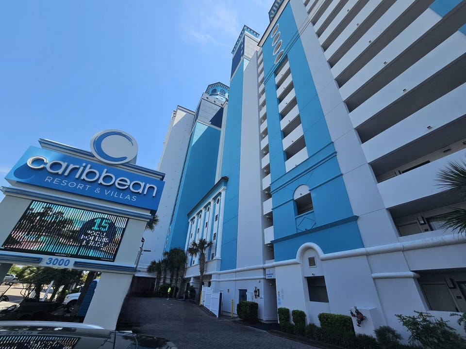 Ocean Front 3 BR - Caribbean 1407 House in Myrtle Beach