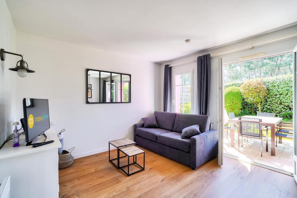 Bed, Living room, furniture, kitchen