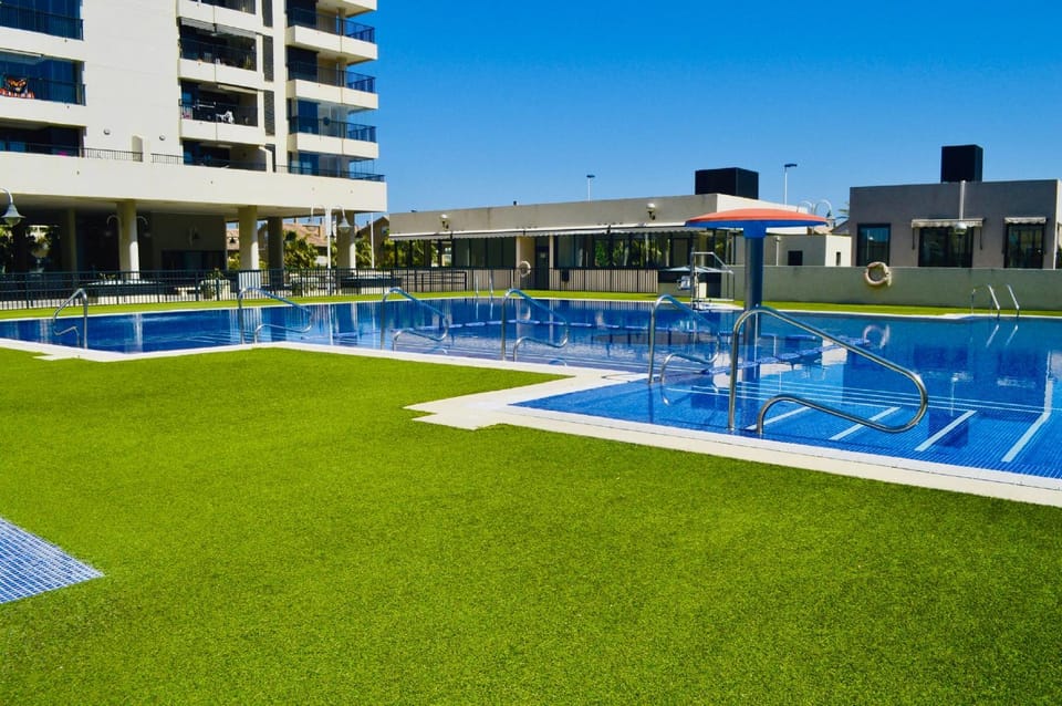 Swimming pool