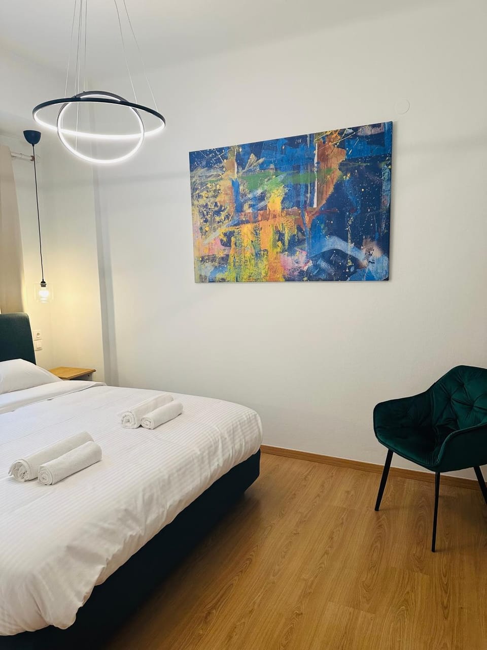 Bed, Photo of the whole room, Bedroom