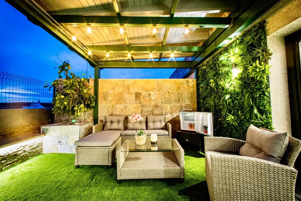 Balcony/Terrace, City view