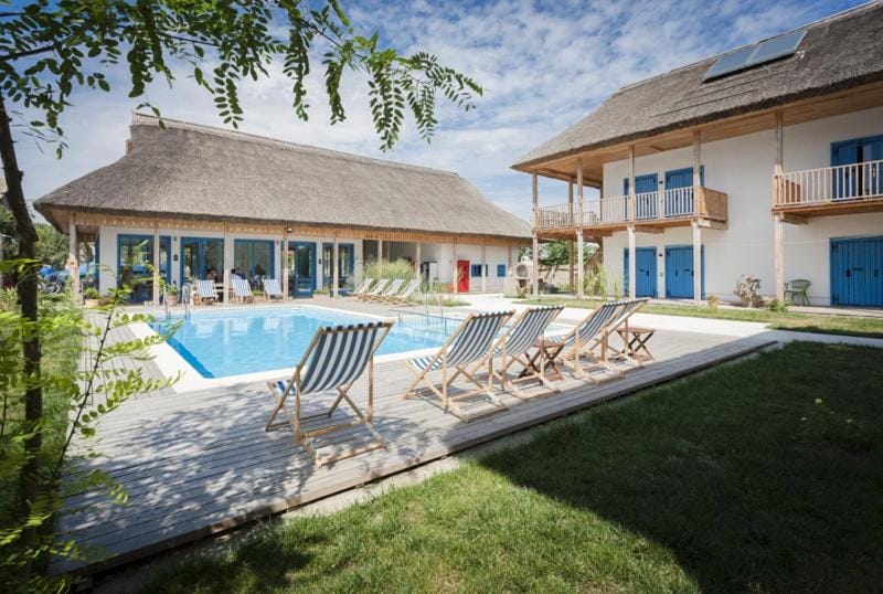 Day, Swimming pool, Swimming pool