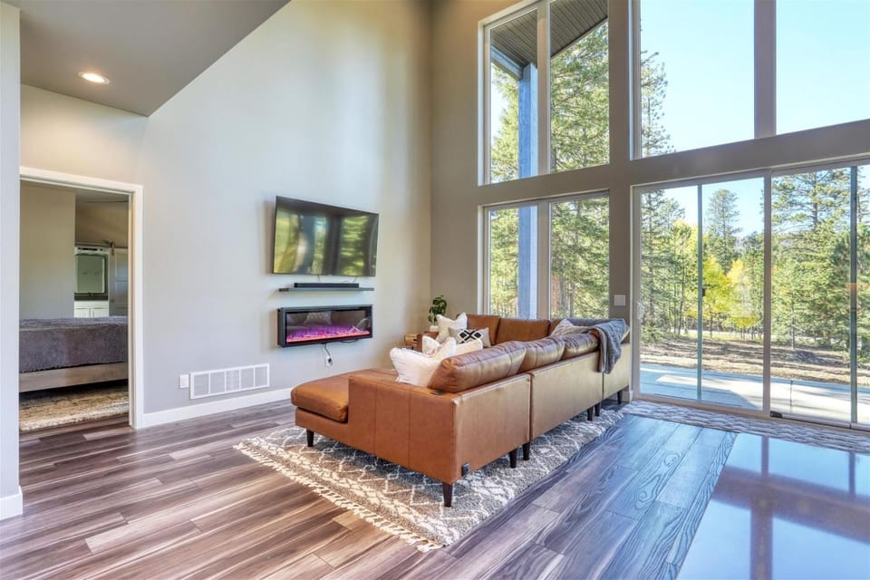 Sunset Ridge House in North Lawrence