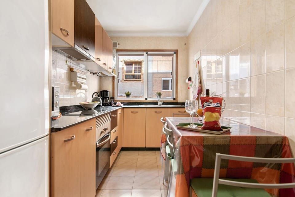 Kitchen or kitchenette, Living room