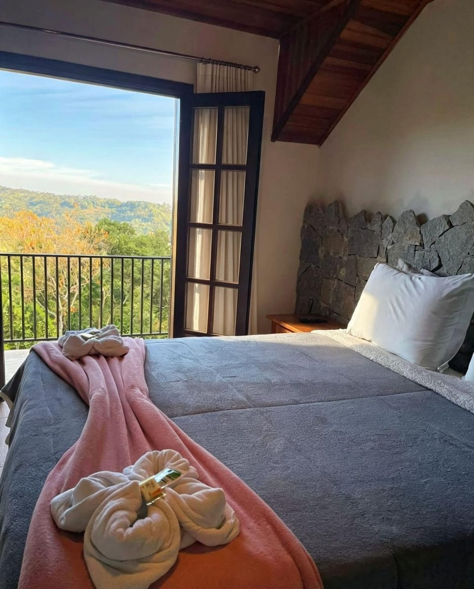 Bed, Natural landscape, View (from property/room), Photo of the whole room, Bedroom, Mountain view