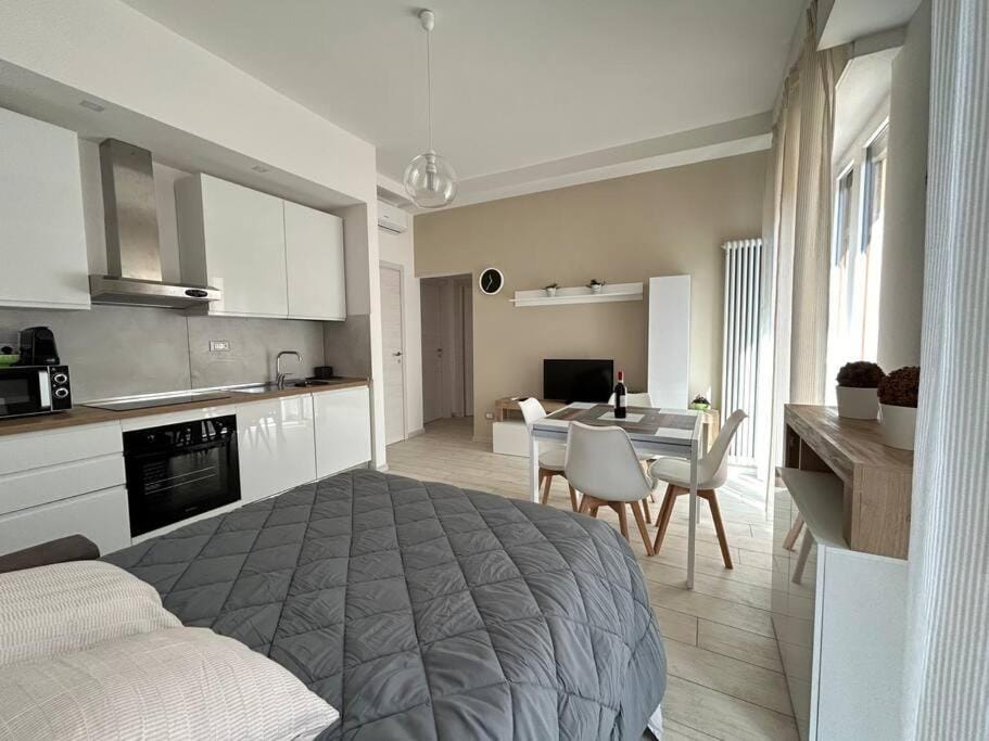 Bed, Living room
