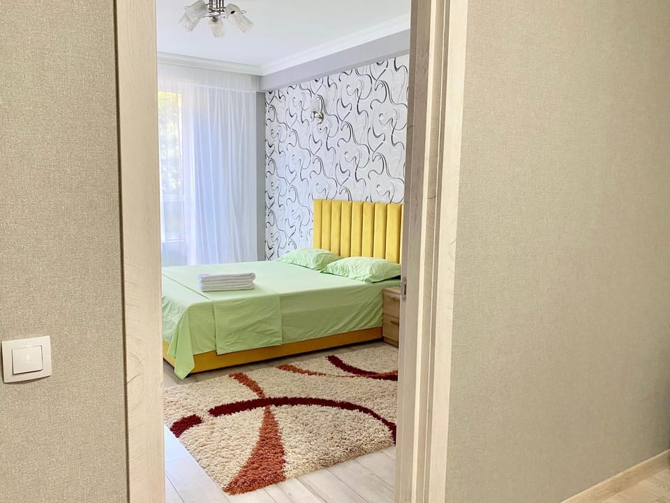 Bed, Photo of the whole room, Dining area, Bedroom