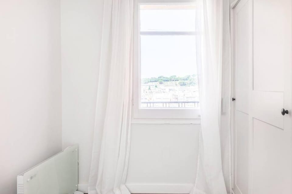 Newly renovated cozy apartment on a hill Apartment in Maresme