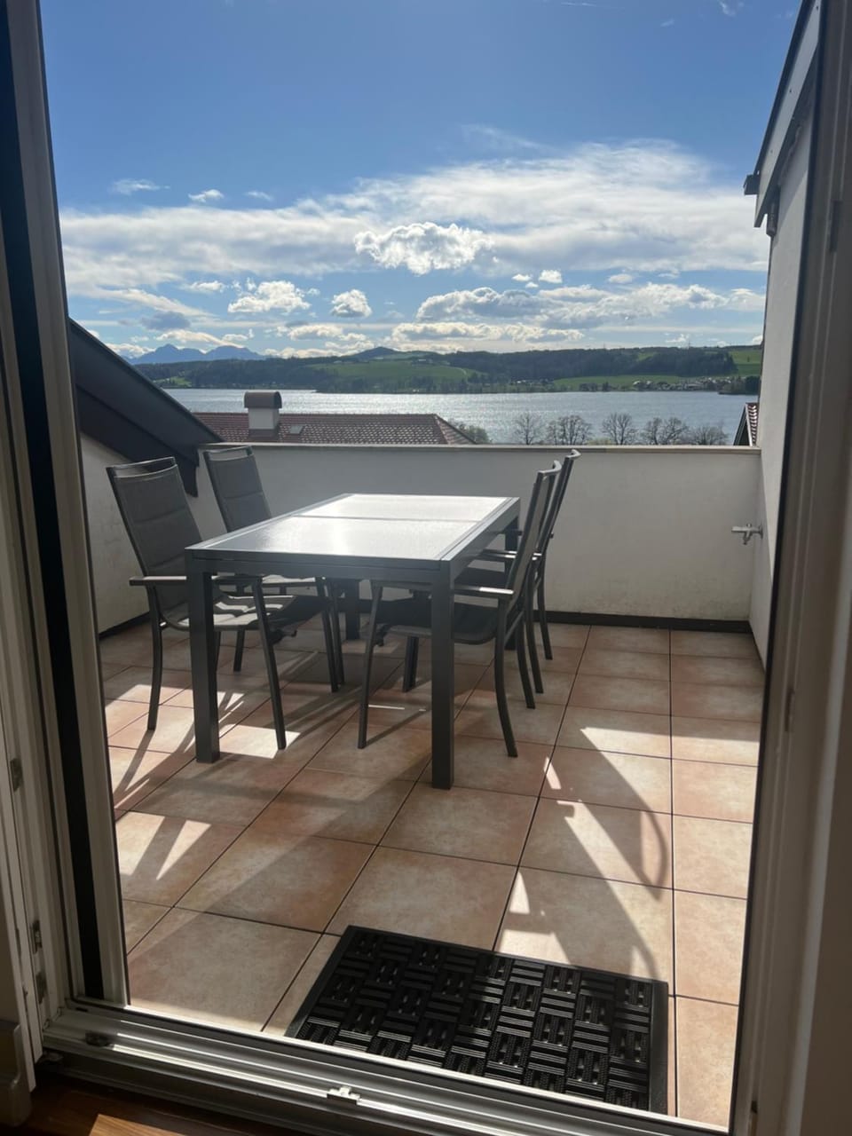 Day, Natural landscape, View (from property/room), Dining area, Lake view, Mountain view, River view