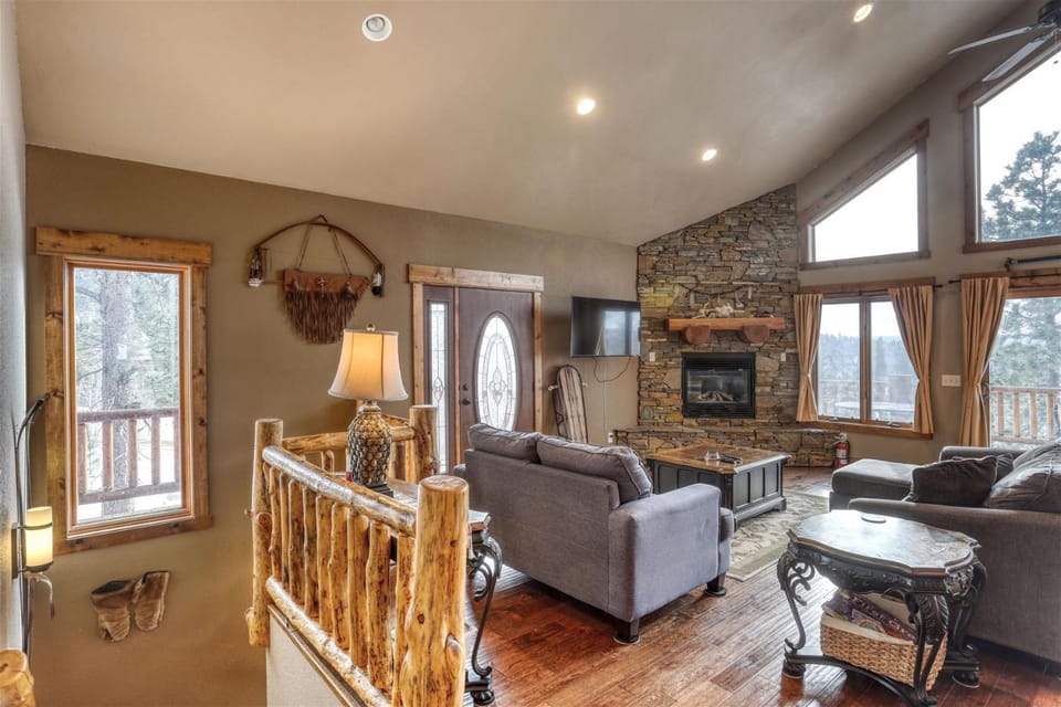 Westwinds Lodge House in North Lawrence