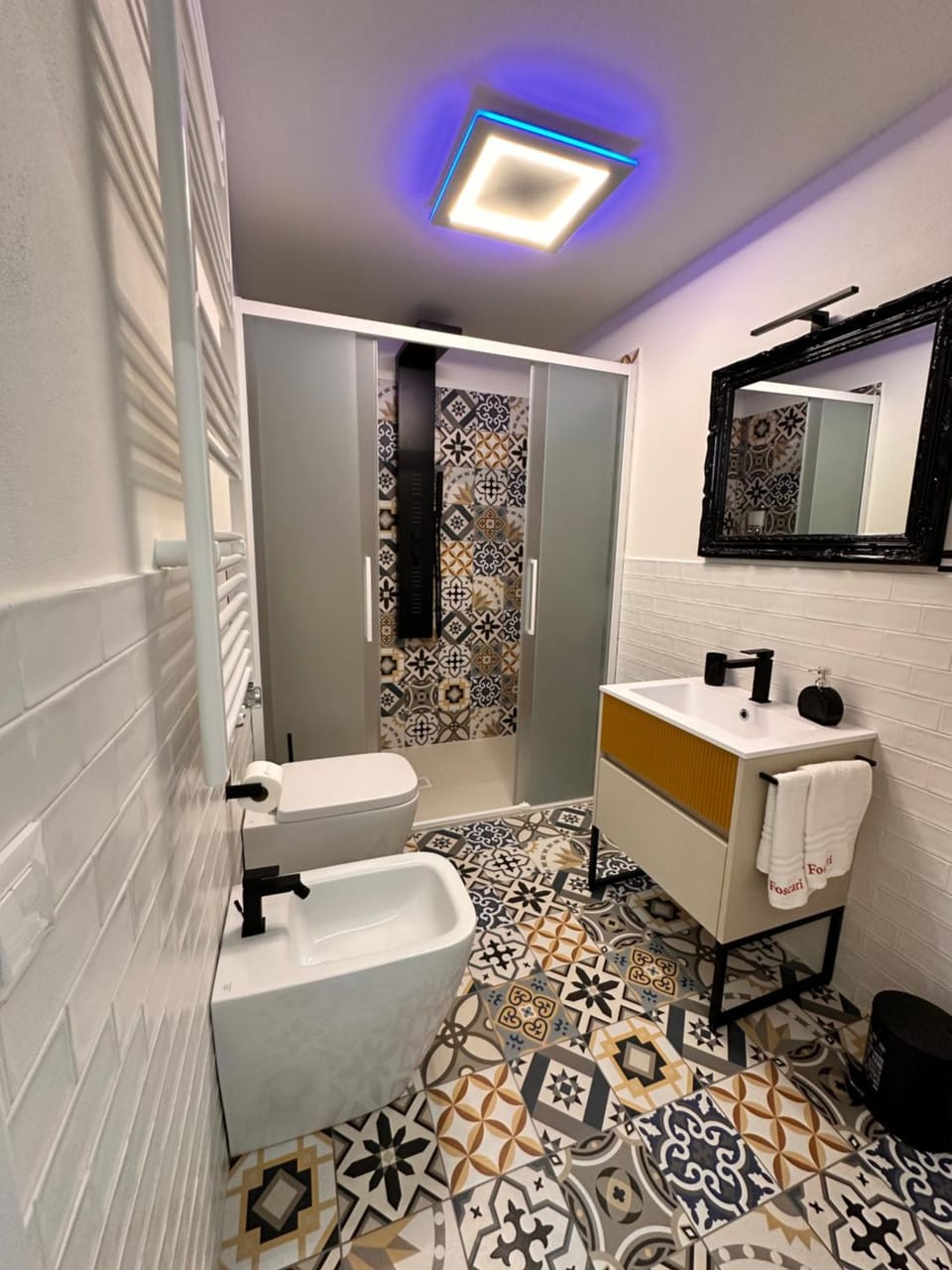 Shower, Toilet, Bathroom, bidet