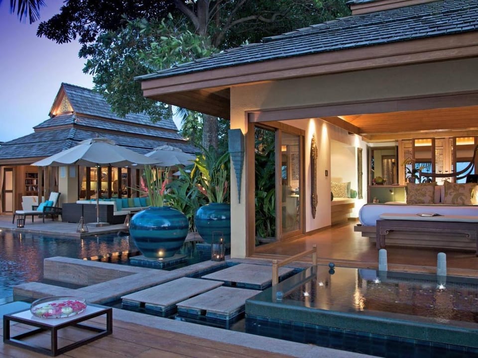 Patio, Bedroom, Swimming pool