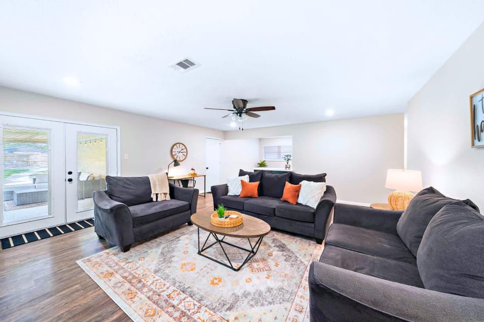 Pool 5 Star Large Deer Park home Super Host House in Pasadena
