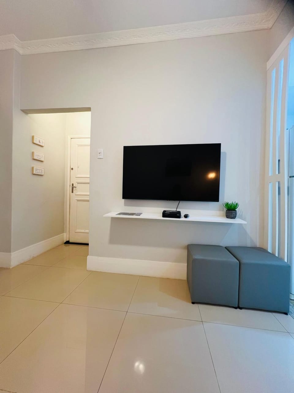 Communal lounge/ TV room, TV and multimedia, Living room