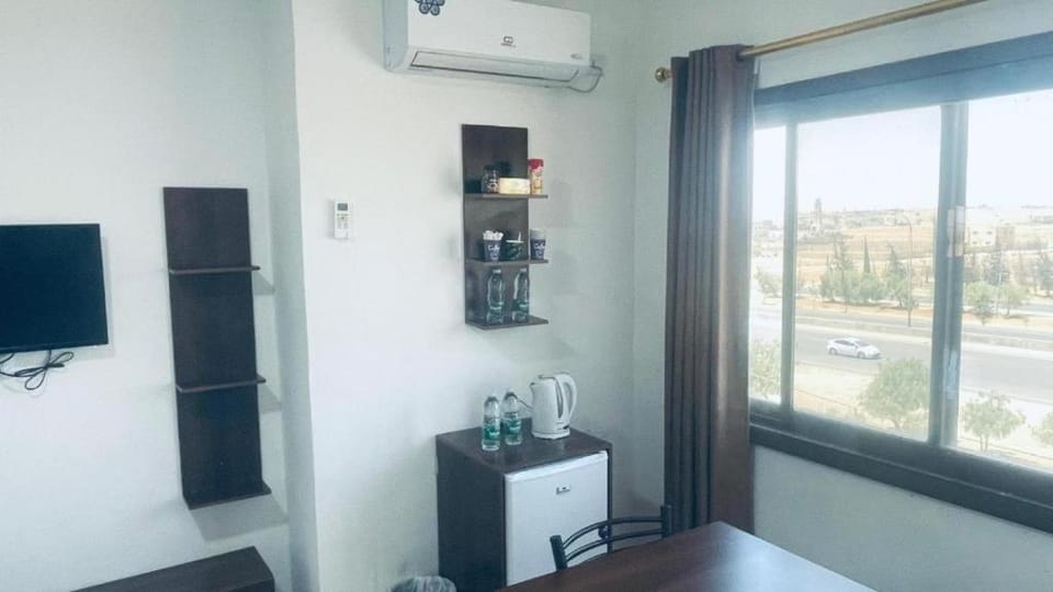 TV and multimedia, Coffee/tea facilities, View (from property/room), Balcony/Terrace