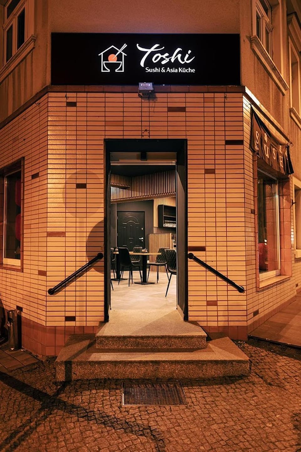 Restaurant/places to eat, Dining area