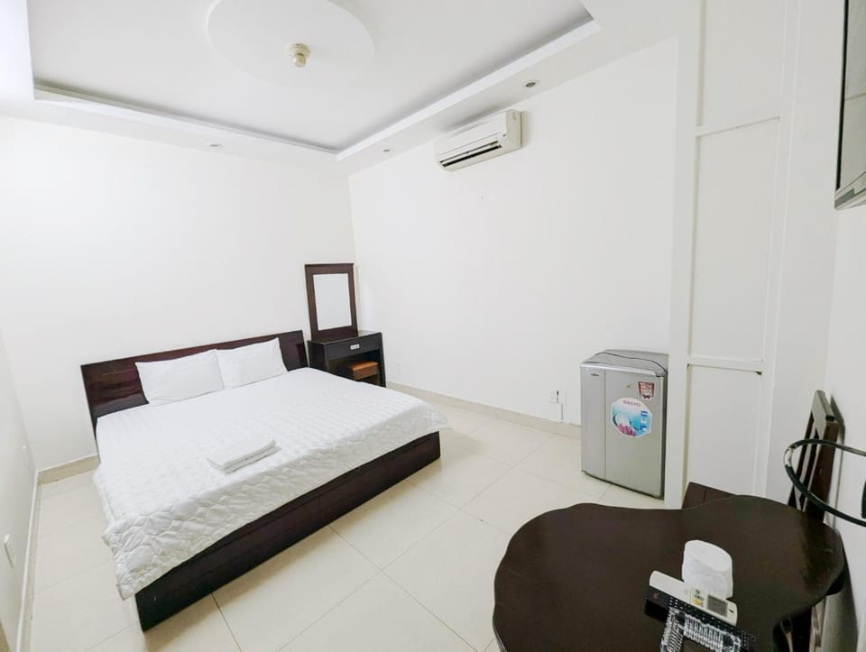 Bed, TV and multimedia, Photo of the whole room, Bedroom, air conditioner