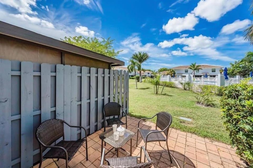 Marco Island Escape House in Marco Island