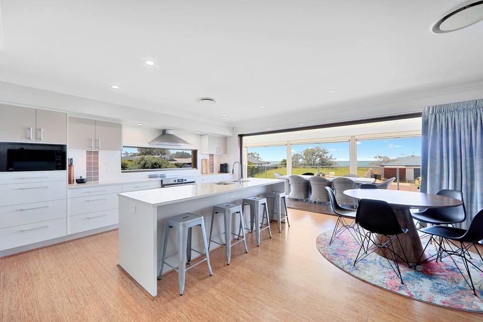 Kitchen or kitchenette, Evening entertainment