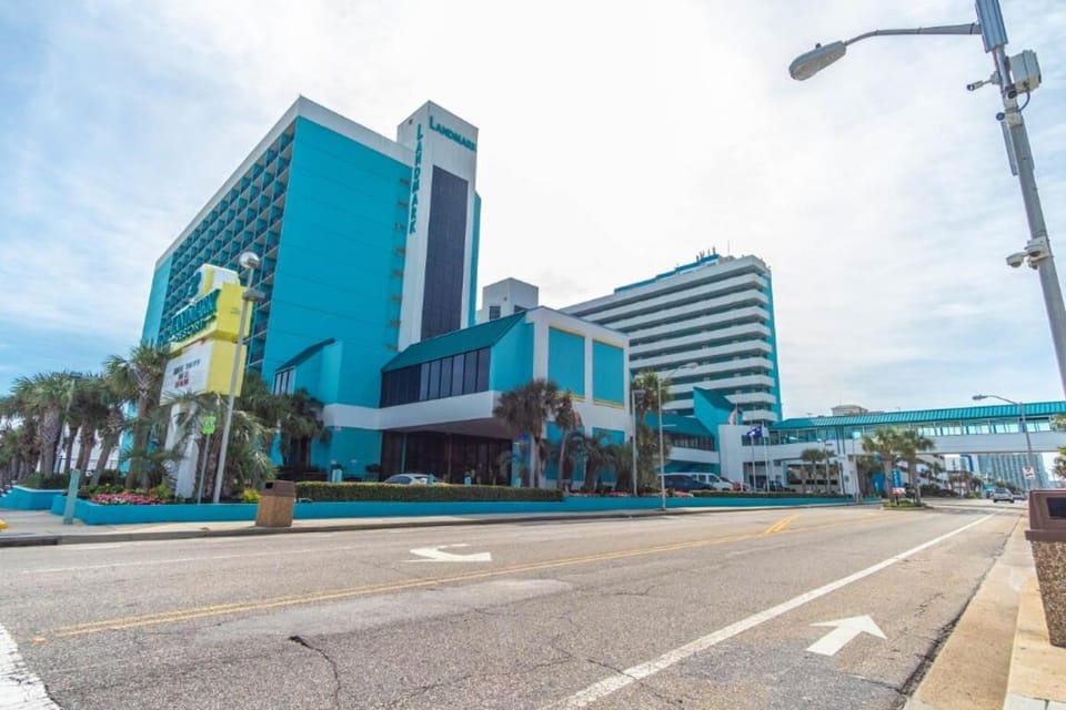 Landmark King Suite 850 House in Myrtle Beach