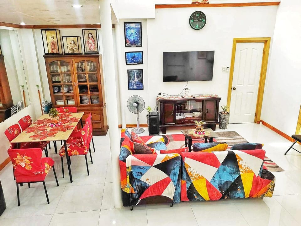 Transient 2-Floors Bedroom & Bathroom near DVO Airport Vacation rental in Davao City