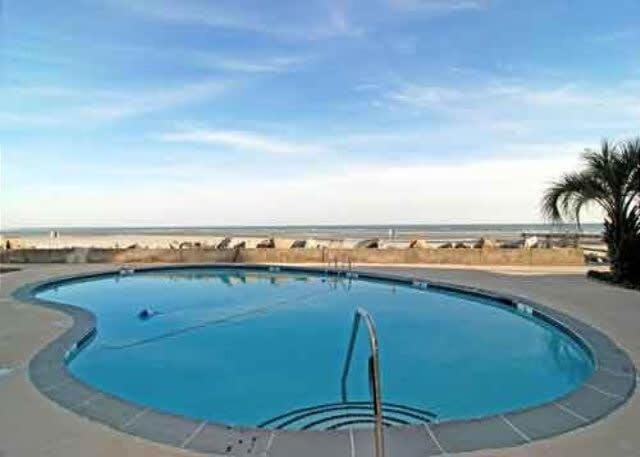Ocean View Villas- First Floor Ocean Front Condo House in North Myrtle Beach