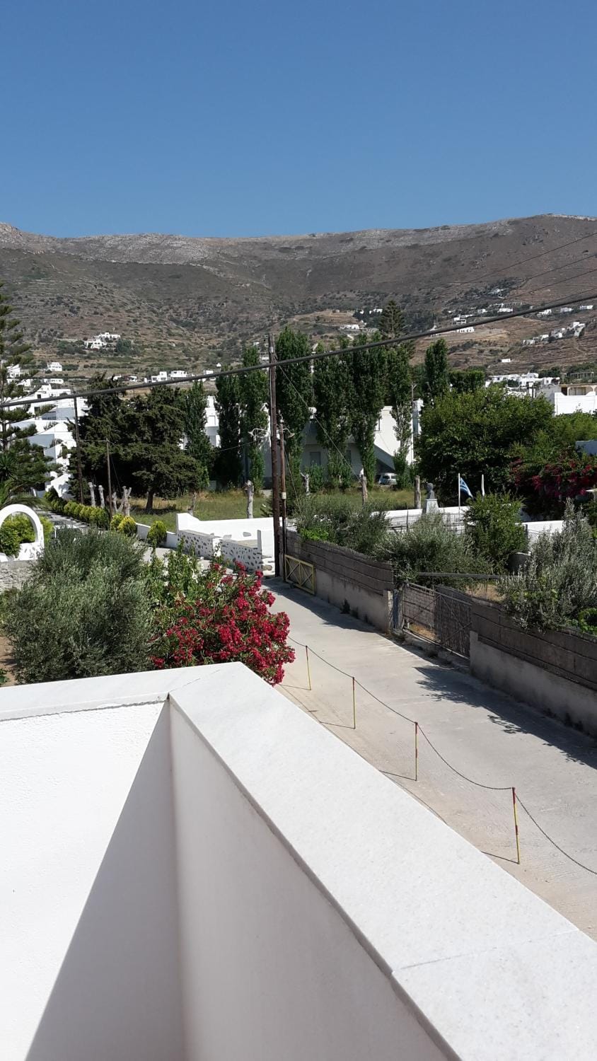 Hibiscus Studios Bed and Breakfast in Paros