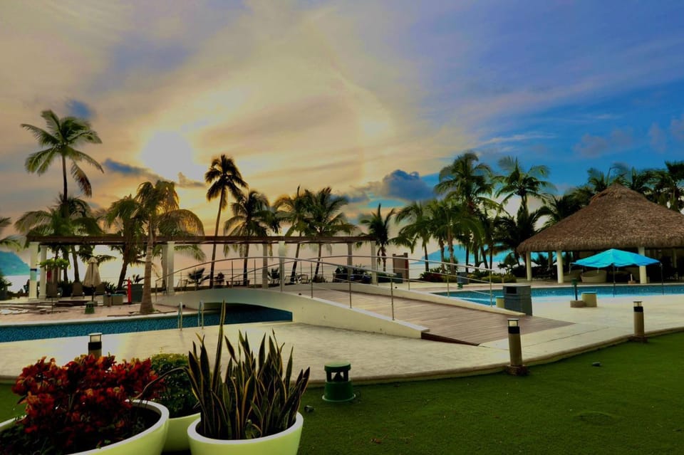 Pool view, Swimming pool